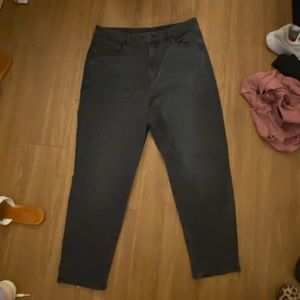 American Eagle Curvy Mom Jeans